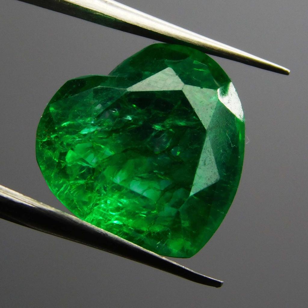 6.15 Ct Top Rich Green Natural Emerald Heart Cut?CERTIFIED Loose Gemstone 1A-3514b