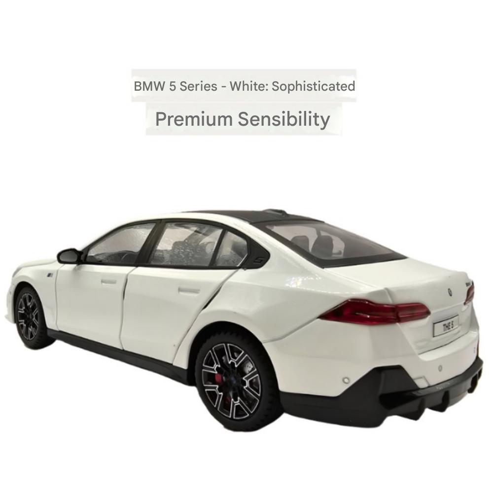 BMW 5 Series Mini Car BMW 530i 1:24 Diecast Mini Car, Option 3 : White/Yellow/Black