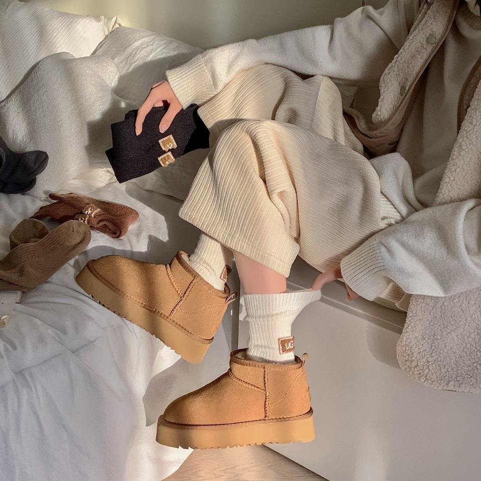 Зимние однотонные теплые бархатные утолщенные ворсистые носки случайных цветов с вышитым логотипом, носки длиной до середины икры, коричневые повседневные хлопковые носки