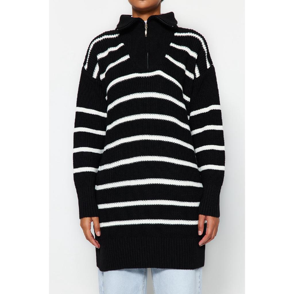 Темно-синий вязаный свитер с полосатым воротником и молнией Tctaw24ak00037