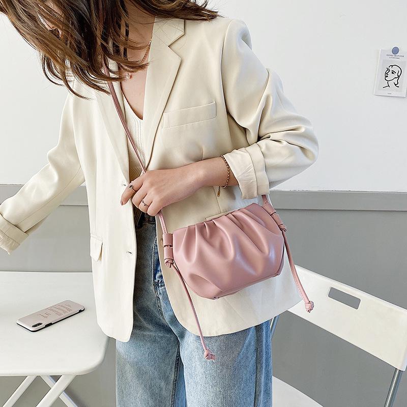 Fashion Women Shoulder Bag New Arrival Crossbody Bag Female Solid Color Pleated Design Ladies Bag Mini Zipper Cloud Bag For Girl