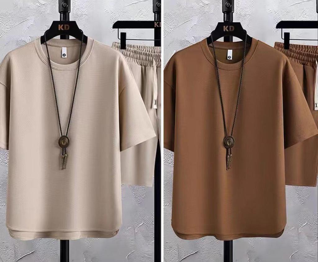 Мужской летний костюм-двойка: Футболка с круглым вырезом и дышащие шорты