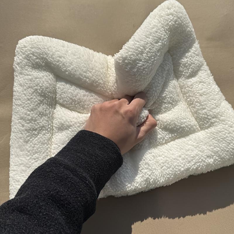 1pc Cozy & Cute Animal-Themed Pet Mat - Soft, Warm Polyester Sleeping Pad for Dogs, Cats, Rabbits - Winter Comfort with Playful Bones, Paw Prints