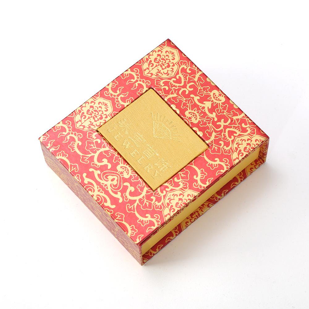 Женское ожерелье из титановой стали: Сладкий и крутой стиль с квадратной цирконовой подвеской, геометрический дизайн, легкая роскошь и новый стиль. КЛЕ