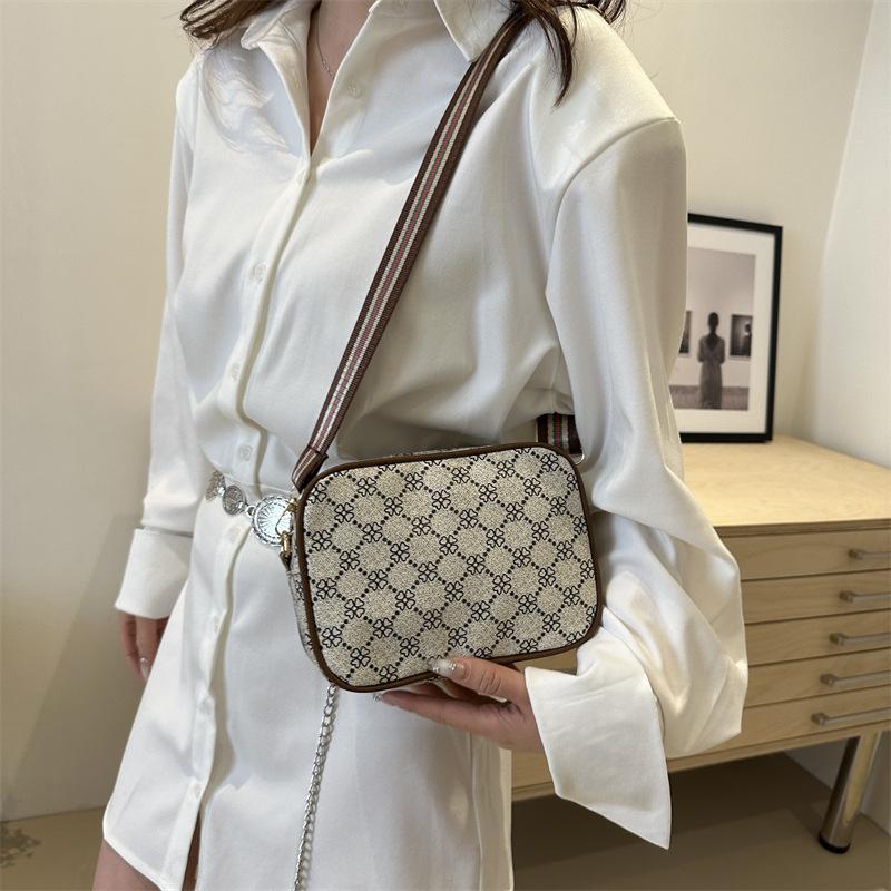 Crossbody Bag for Women Printed Small Square Bag Wide Shoulder Strap Women's Bag New Trendy Shoulder Bag Versatile and Fashionable Small Square Bag