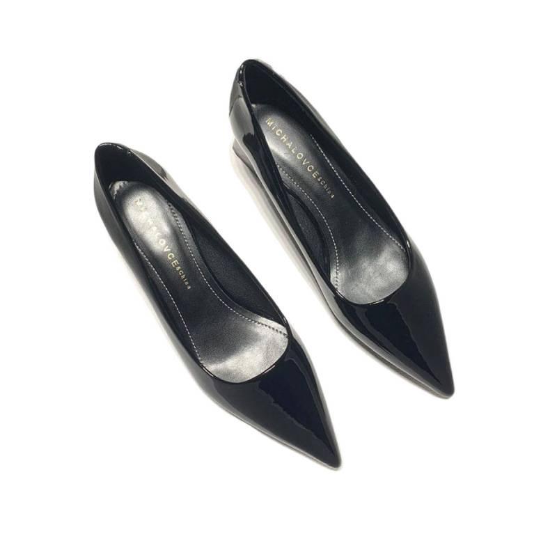 2025 Женские черные лакированные туфли на низком каблуке с острым носком для работы - Универсальный и простой дизайн