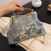 Vintage Embroidery Chain Crossbody Bags for Women Bags Flower Messenger Purse and Handbags Clutch Evening Totes Shell Clip Handle