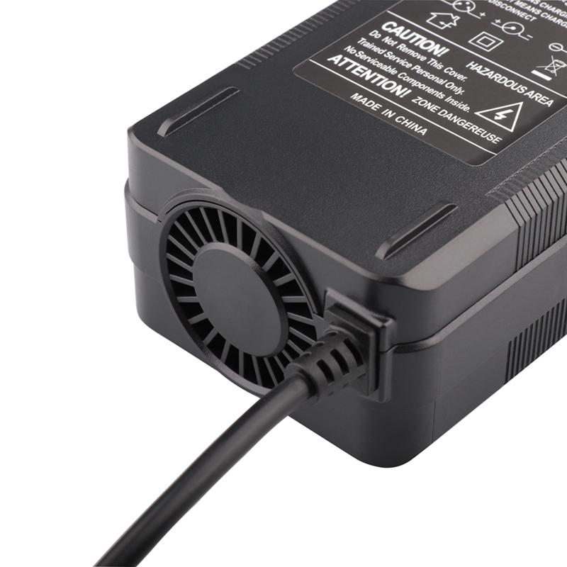 58.8V 4A Lithium Battery Charger 14S 52V Li-ion Battery Pack Fast Charging 3-Pin XLR Connectors Power Tool Charger Cooling Fan