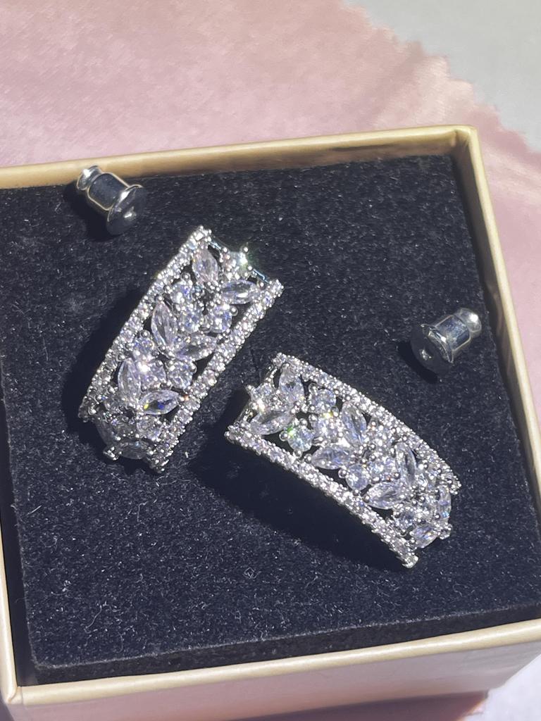 BELLA BOX Роскошные серьги-гвоздики геометрической формы, женские серьги с инкрустацией из кубического циркония, новые модные ювелирные изделия для свадебной вечеринки