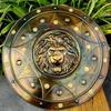 60.96 Cm Lion Face Round Shield Battle Worn Warrior Knight's Costume Collectibles Shield LARP Cosplay Home Wall Décor