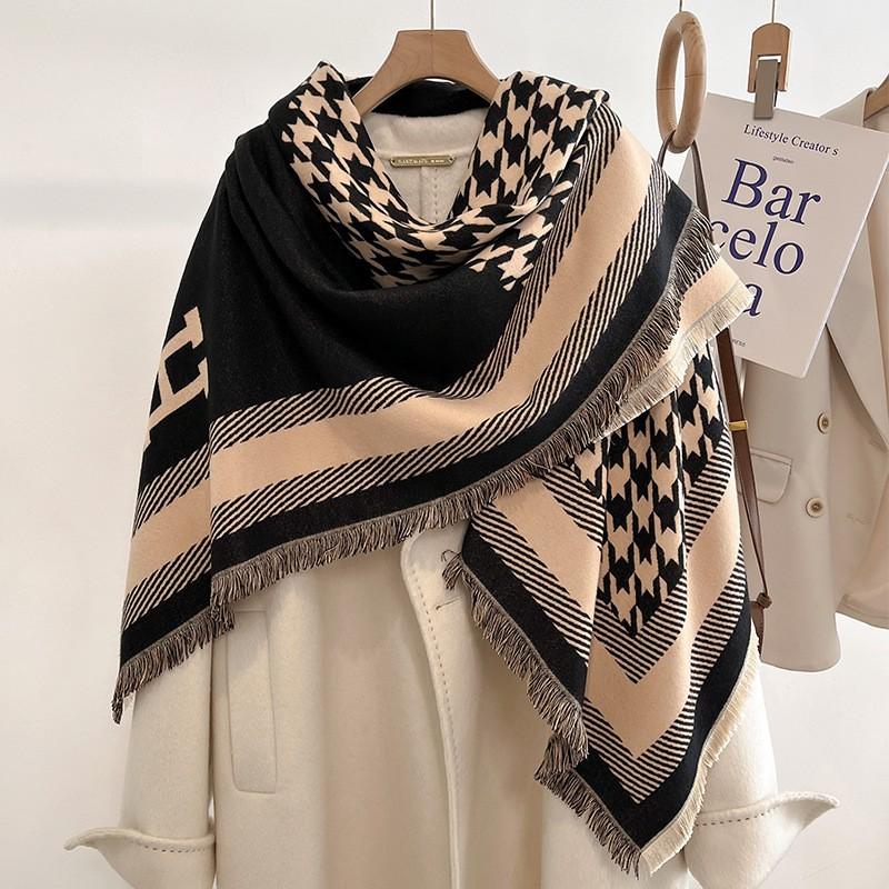 New Women'S Fashionable Imitation Cashmere Autumn And Winter Warm Large Square Scarf Double-Sided Tassel Scarf Air Conditioning Shawl