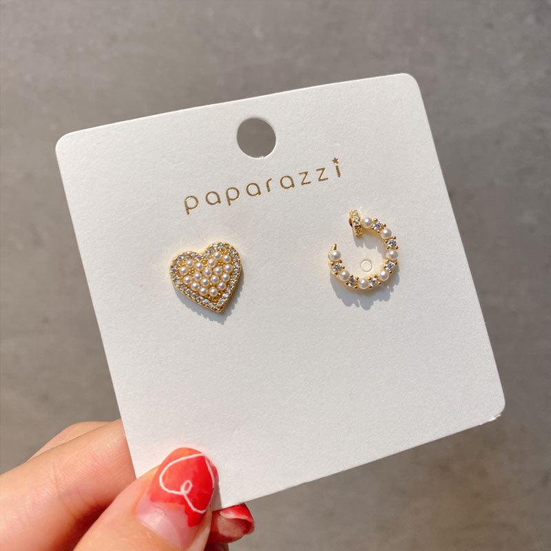 Korean S925 Sterling Silver Pearl Stud Earrings - Trendy and Elegant Design