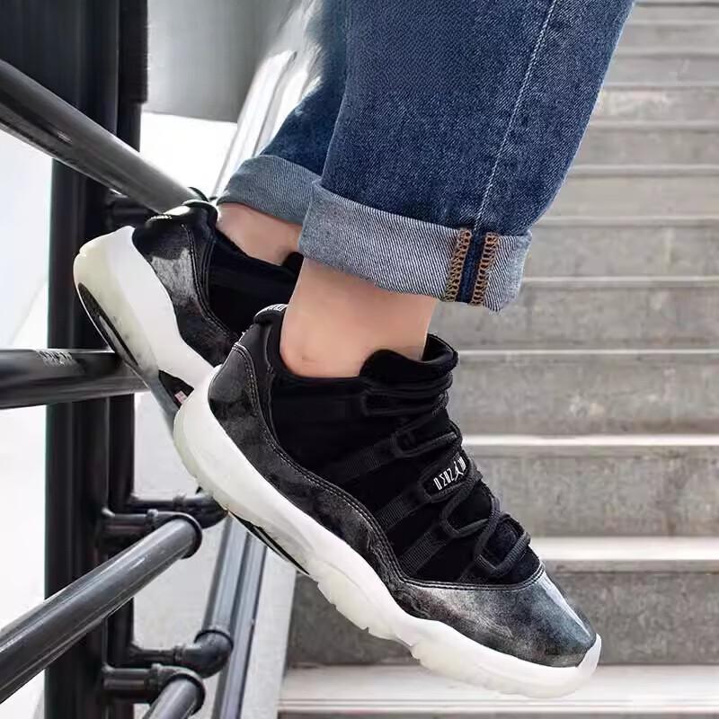 Jordan 11 Ретро Низкие Баронс GS 528896-010