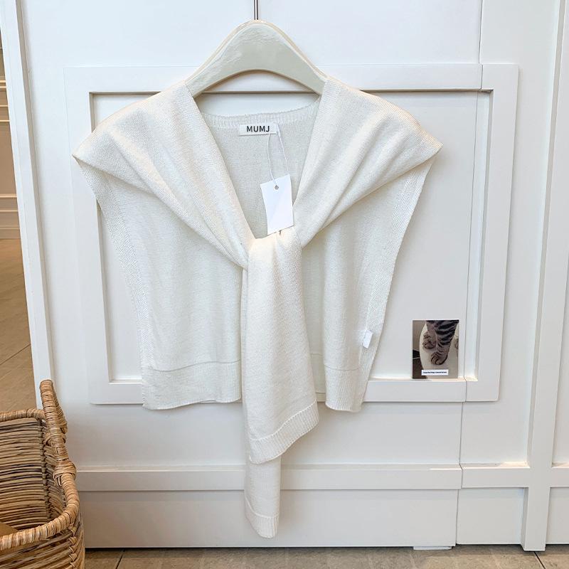 Korean-Style Cropped Wool Shawl for Women: Versatile Knit Scarf & Faux Collar Wrap