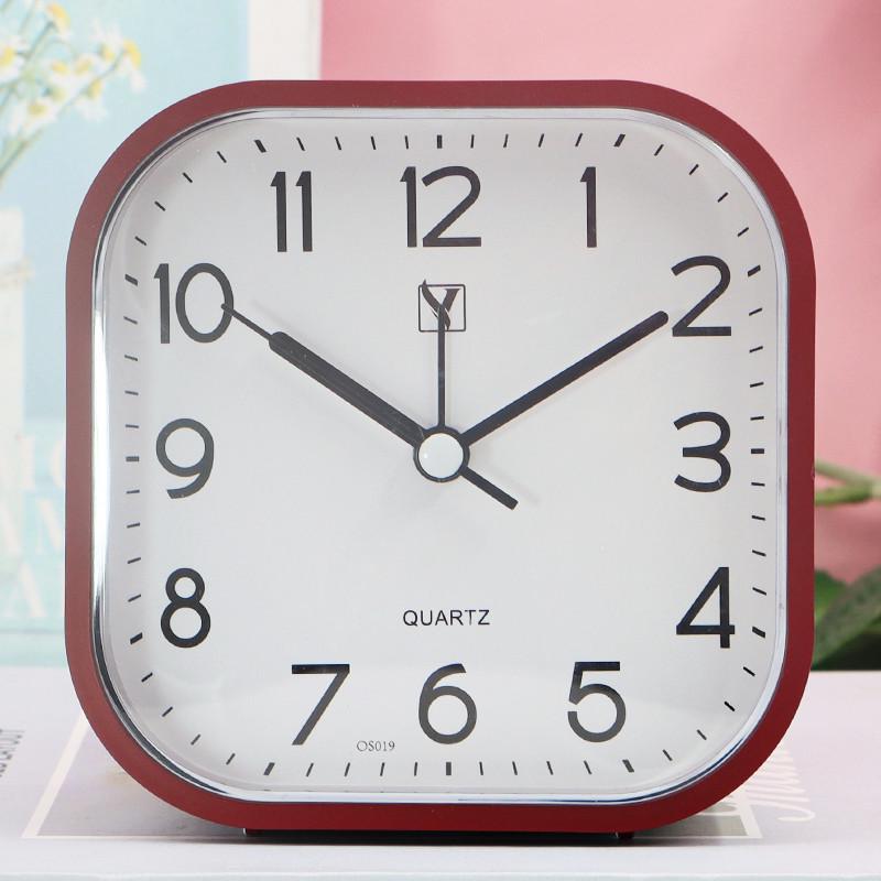 Бесшумный будильник с крупными символами для студентов, дома или спальни.