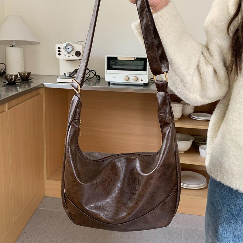 Сумка-пельмень большой вместимости для женщин Новая летняя сумка через плечо для студентов для поездок на занятия Розовая сумка-тоут