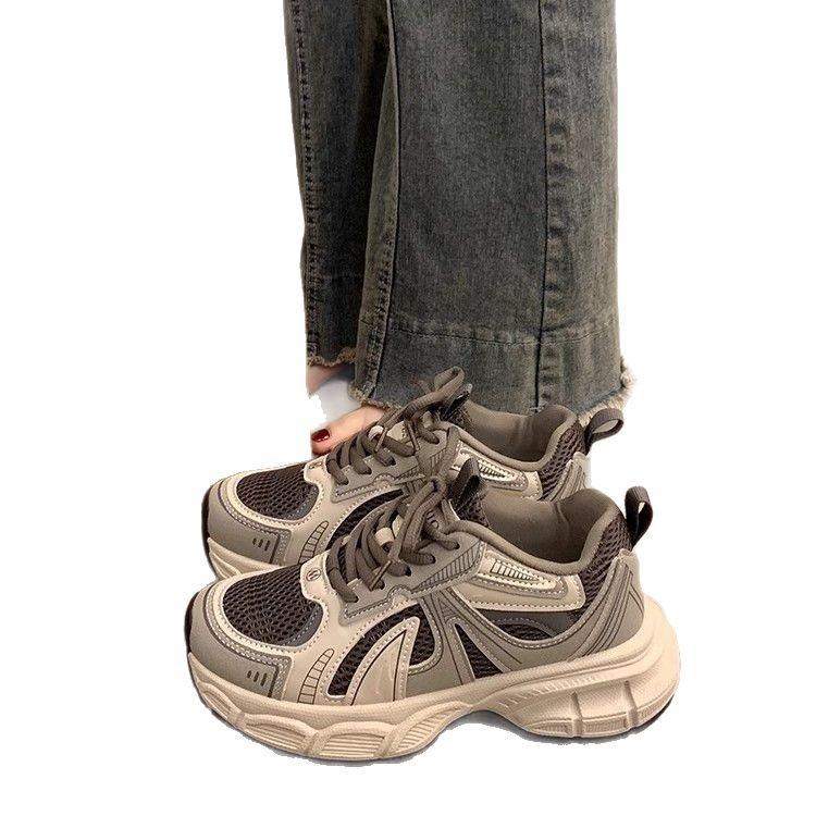 2025 осень и зима новая толстая подошва универсальная повседневная обувь женская обувь для маленьких ног бархатные кроссовки папины кроссовки серые спортивные хлопковые туфли