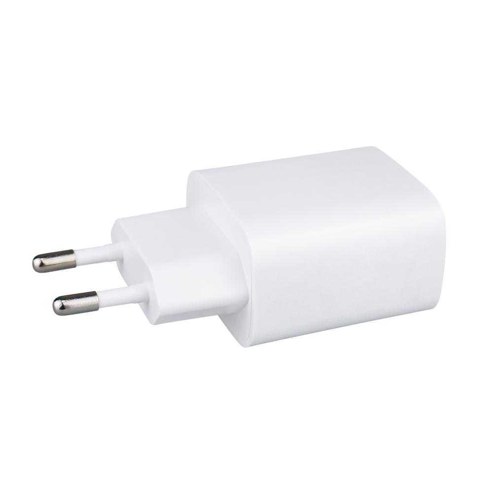 20W PD 20W QC3.0 Fast Charging Type C Dual USB Port Charger Universal EU Portable Wall Charger Mobile Phones Made ABS