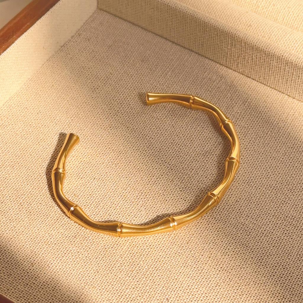 Luxury Gold Plated Stainless Steel Braided Texture Fashion Beaded Bracelets Chic Minimalist Bangle for Any Occasion