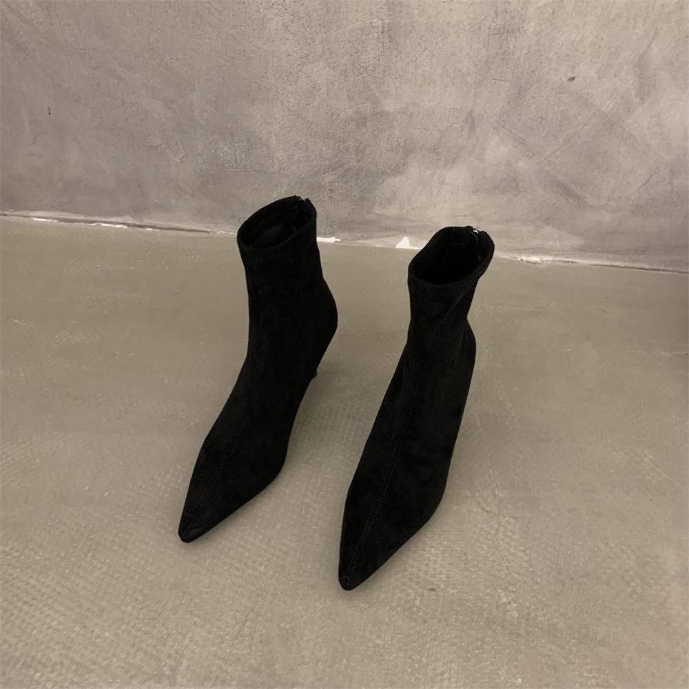 Замшевые короткие сапоги на высоком каблуке с острым носком, женская обувь 2024 года, новые осенне-зимние бархатные сапоги на тонком каблуке в корейском стиле