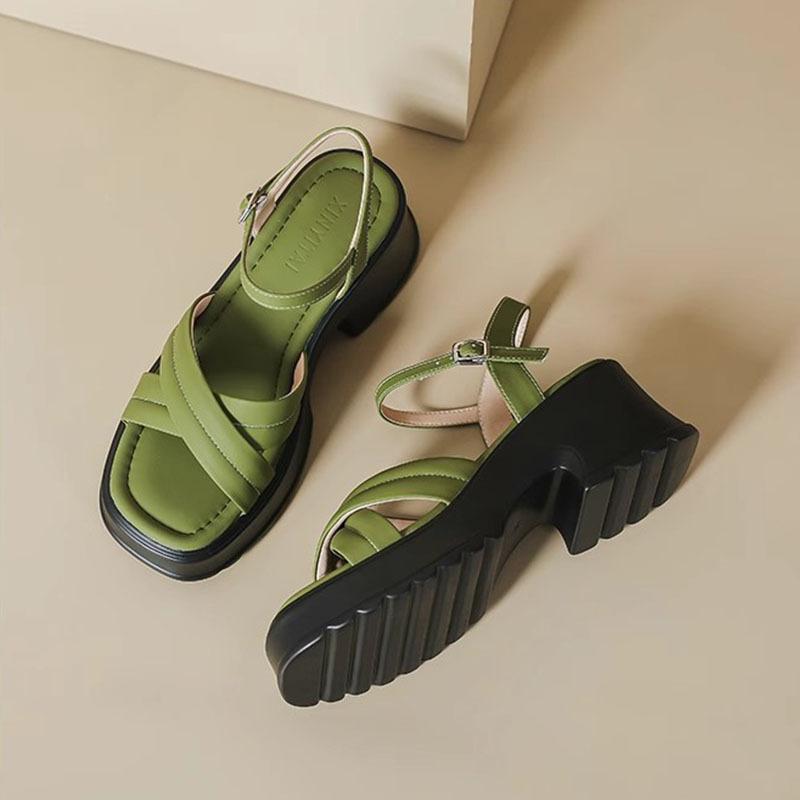 Одно слово с сандалиями женская летняя мода квадратный носок толстый каблук толстая подошва мода не уставшая нога наклонный каблук женская обувь новинка 2024 года