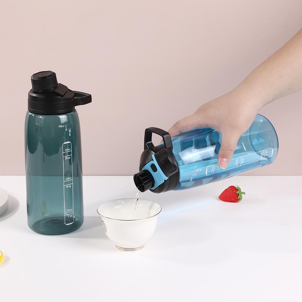 Большая емкость бутылки для воды из Tritan: Портативный и настраиваемый для активного отдыха и фитнеса