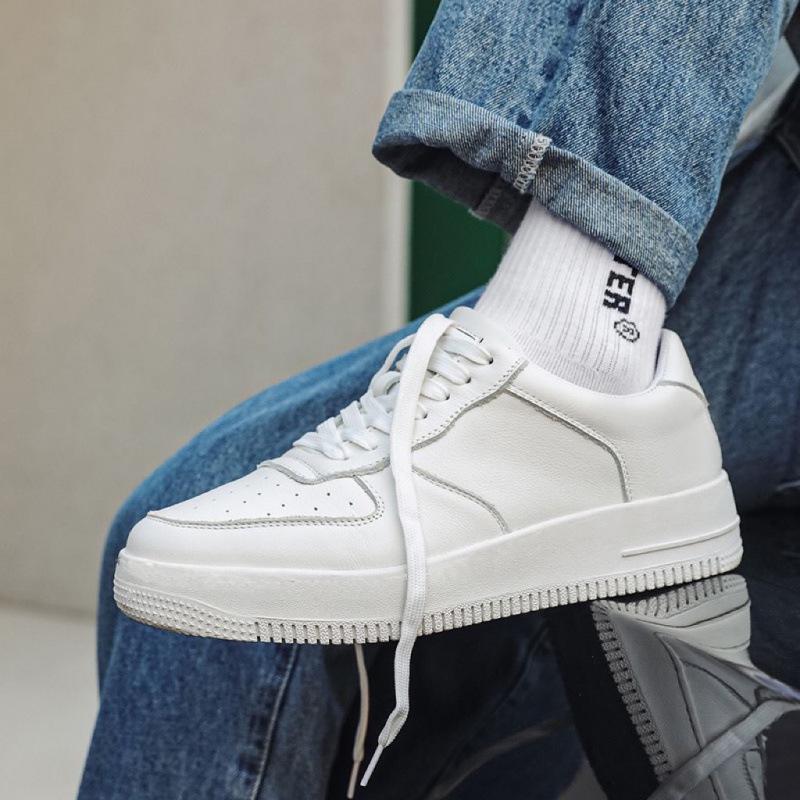 Летняя мужская обувь 2025 года новая дышащая универсальная обувь для скейтборда ins трендовая нишевая повседневная обувь мужская спортивная взрывная