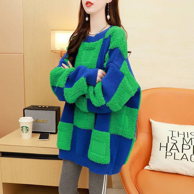 Autumn/winter Women's Square Contrasting Medium Long Pullover Sweater with Thickened Plush