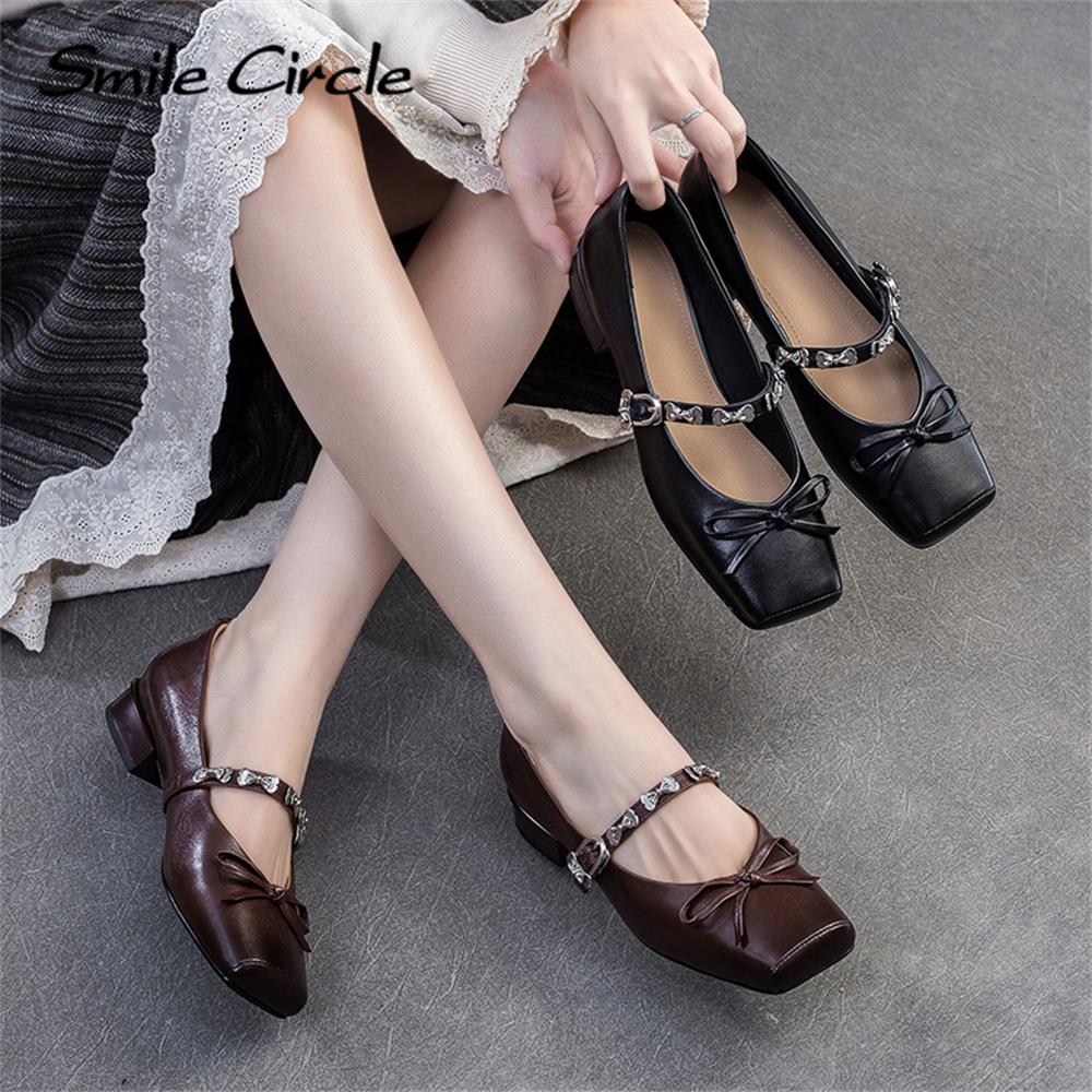 Женские туфли Мэри Джейн из натуральной кожи с квадратным носком и пряжкой на низком каблуке. Модная повседневная женская обувь.