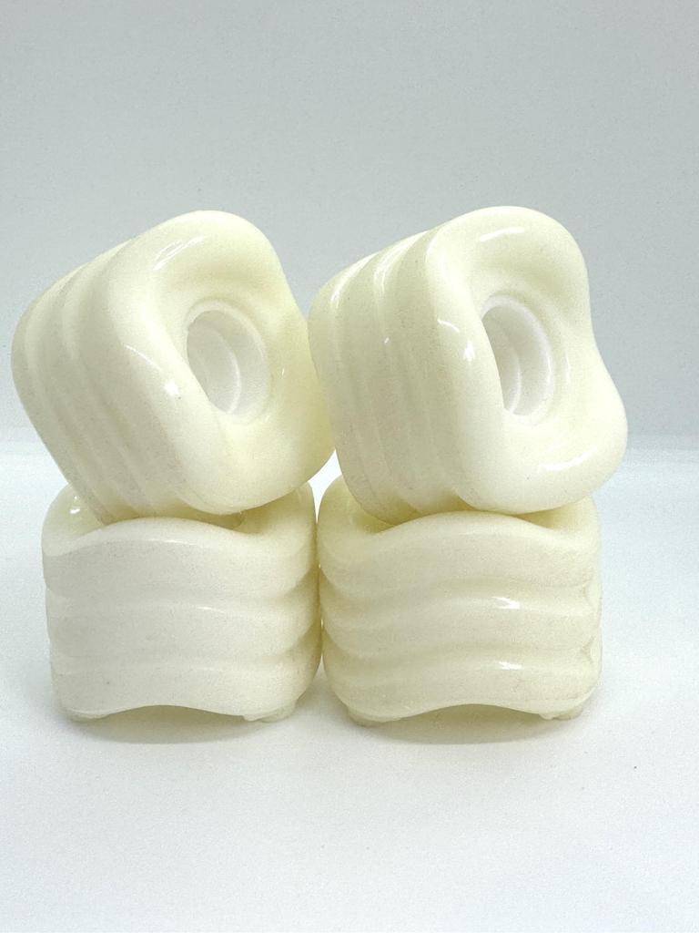 Skateboard Tire Wheels 78A 60 x 45 Square Soft Street White [Used]