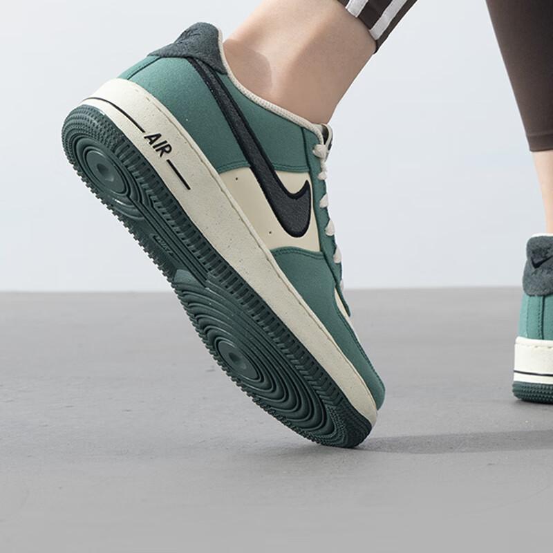 Nike Air Force 1 Low Coconut Milk Vintage Green GS Sneakers FN4731-100