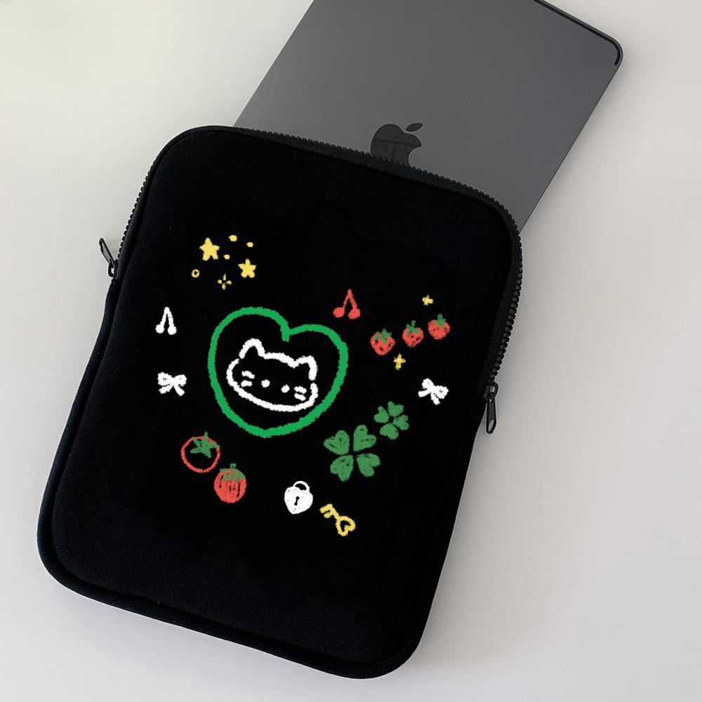 С some [С some Made] Чехол-сумка для iPad с татуировкой кошки