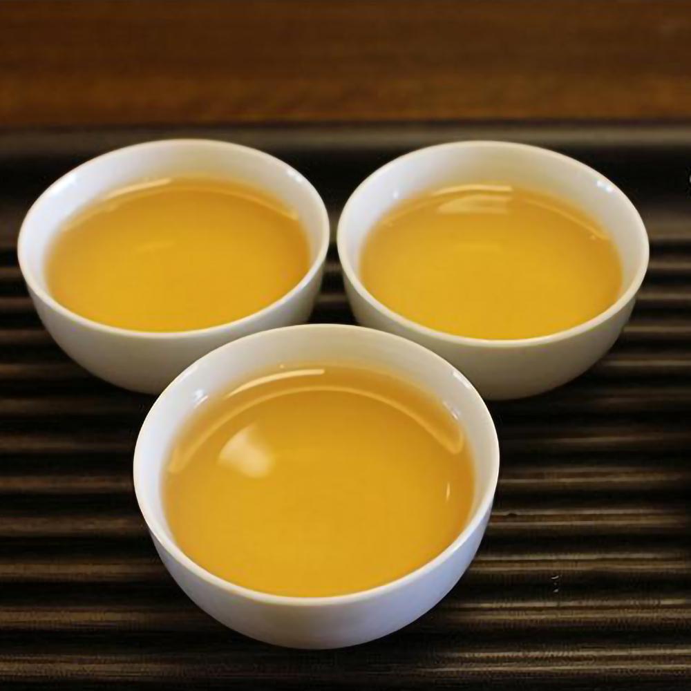 Отличительные сорта чая: Тегуаньинь, молочный улун, хризантема, пуэр, лотос, печеночный чай, черный улун, обжаренный на углях