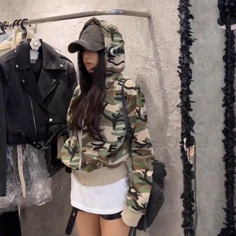 2KWEIRD Y2k Укороченная куртка Винтажная Харадзюку Короткое пальто 2000-е Корейская мода Камуфляжная Толстовка на молнии с капюшоном Гранж