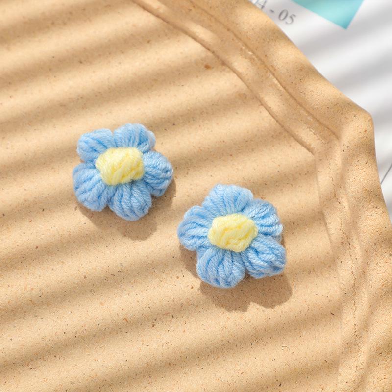 Handmade Crochet Wool Flowers: Teacher’s & Mother’s Day Hair Clips & Accessories