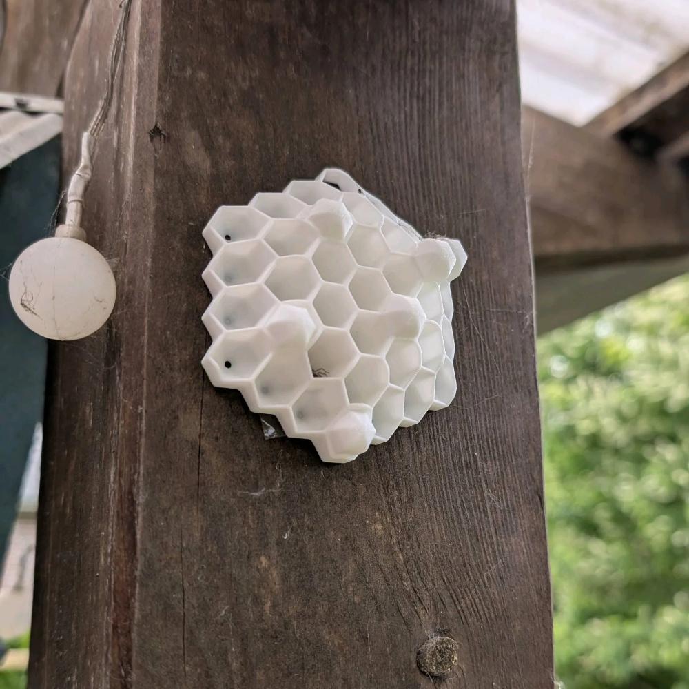 Durable Plastic Red Wasp Deterrent (1Pc), Realistic Hanging Wasp Repellent, Effective Outdoor Garden Pest Control, No Batteries