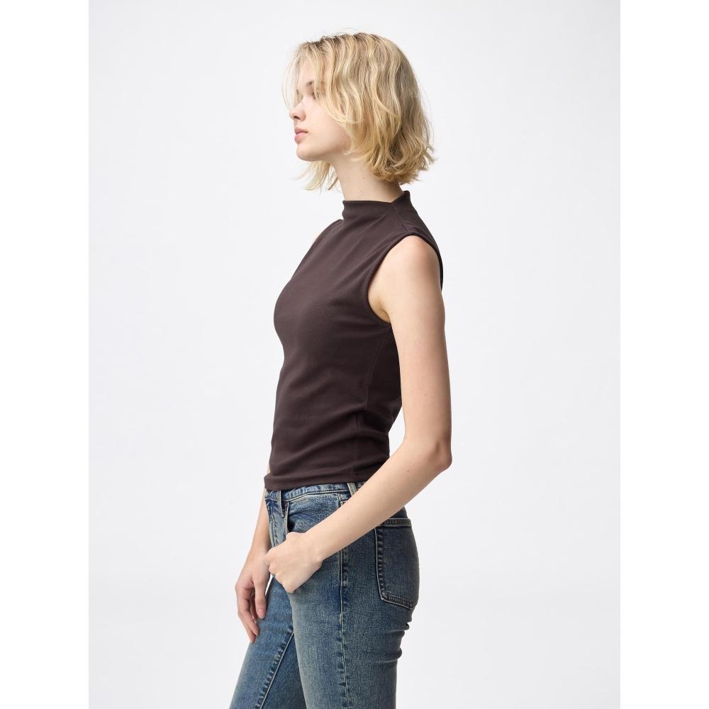 GU by Uniqlo Водолазка без рукавов Q