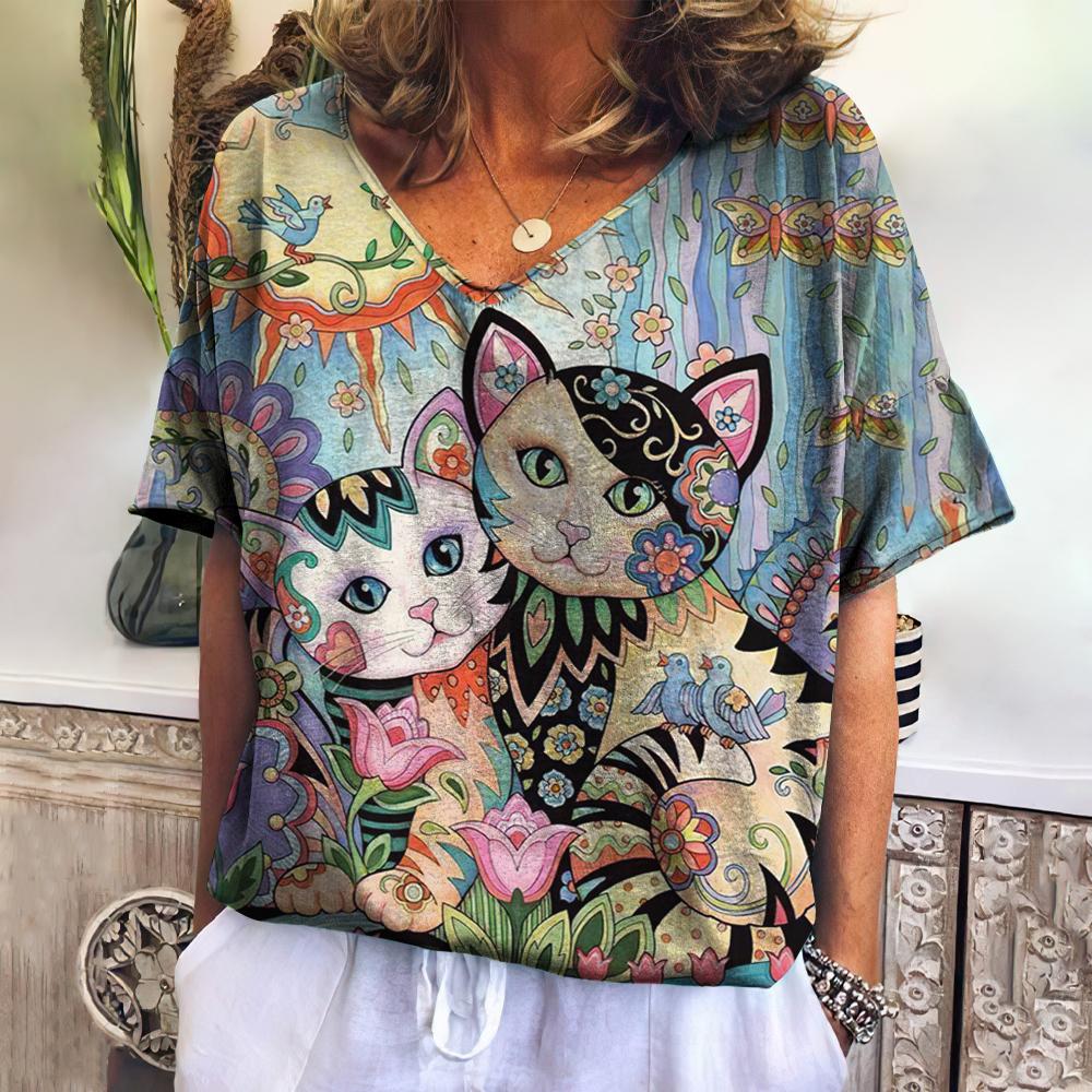 Женская футболка с принтом мультяшного кота, топ больших размеров, летняя женская трендовая одежда, модная рубашка с коротким рукавом и V-образным вырезом, Harajuku