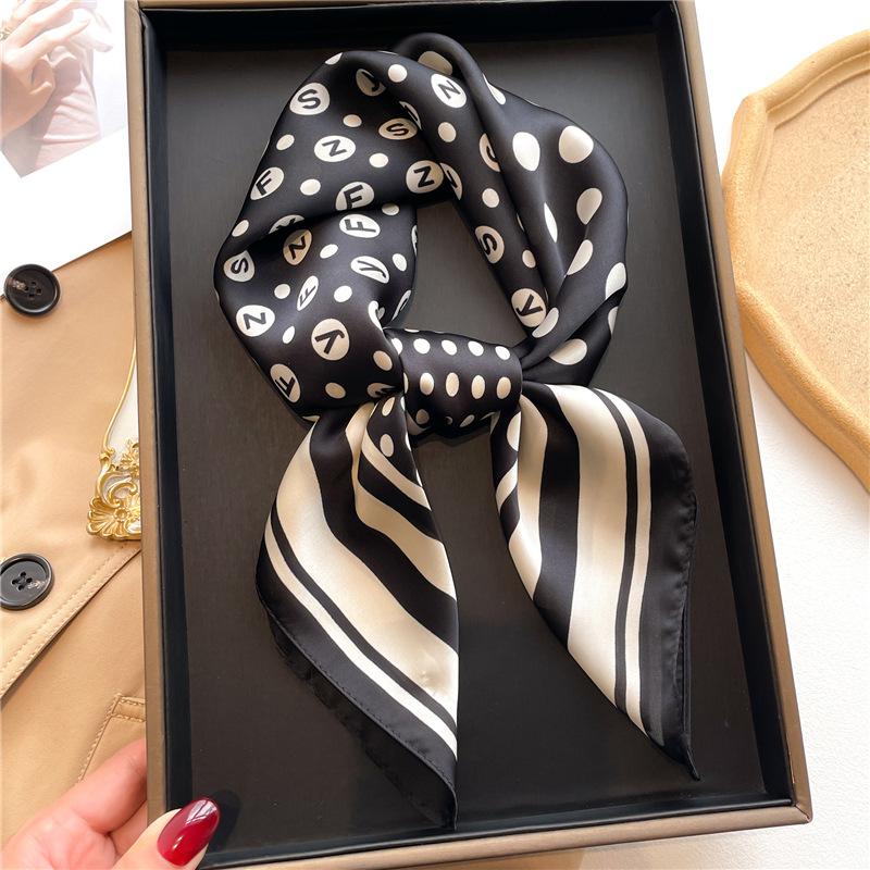 Lily Printed 70 Square Scarf Imitation Silk Sunscreen Scarf Versatile Decorative Scarf Women'S Headscarf Silk Scarf