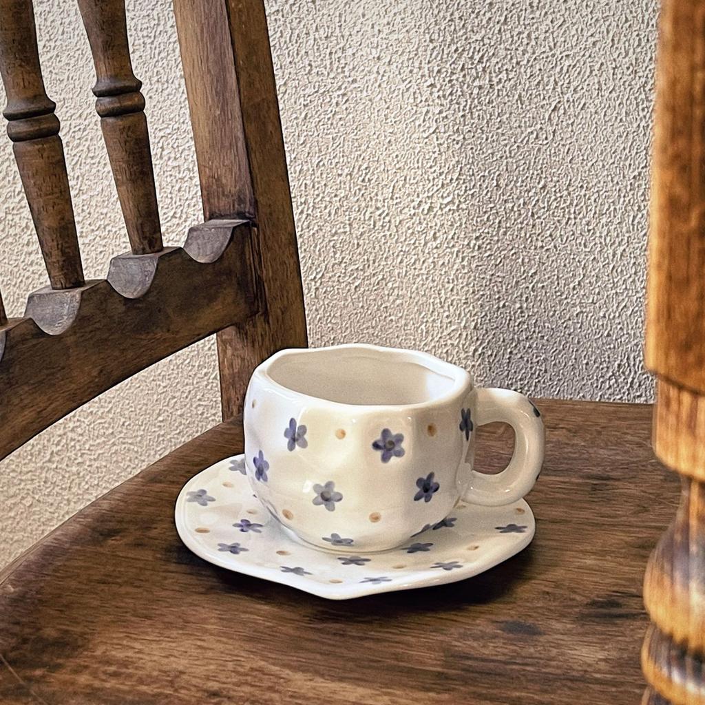 Cute Floral Ceramic Coffee Cups and Plates with High Aesthetic Value, Underglaze Color Hand-painted Cups and Plates