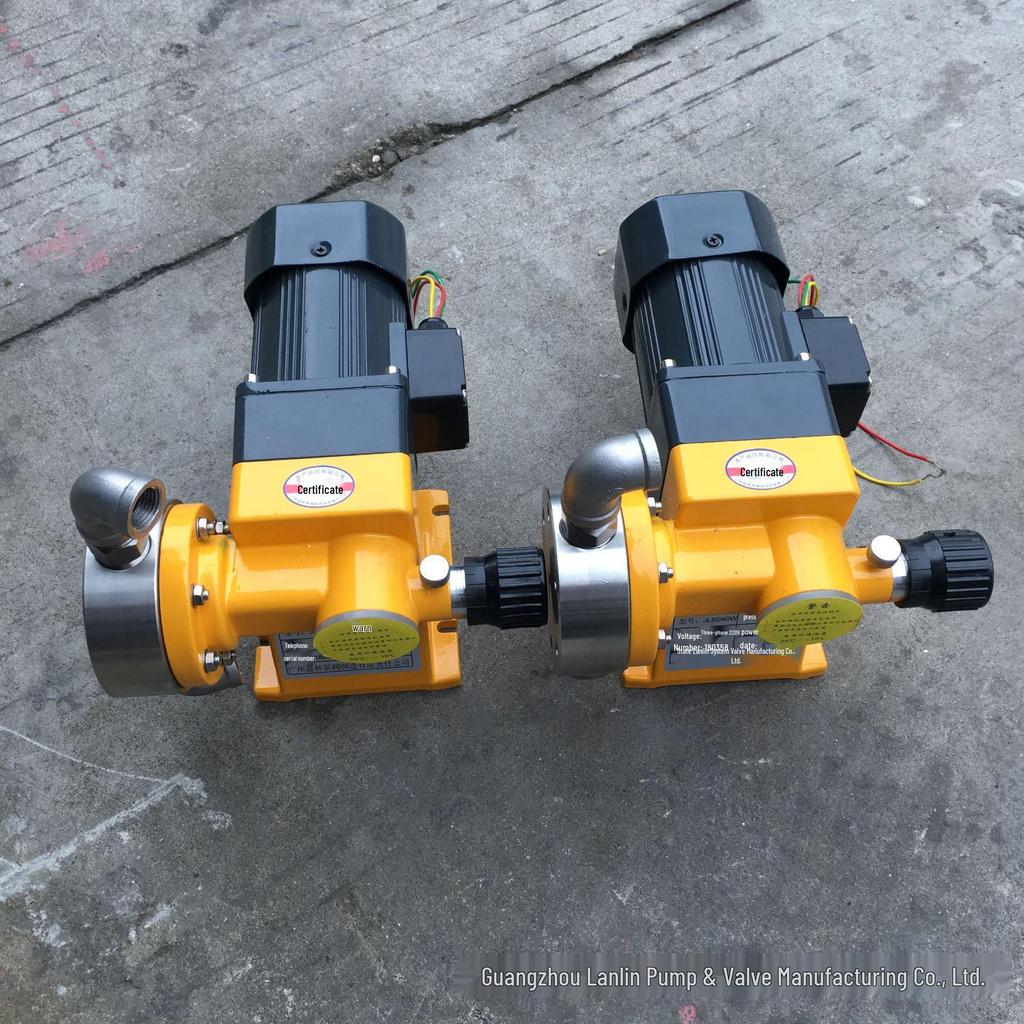 GM850/0.5 Adjustable Flow, Corrosion-Resistant Diaphragm Chemical Metering Pump