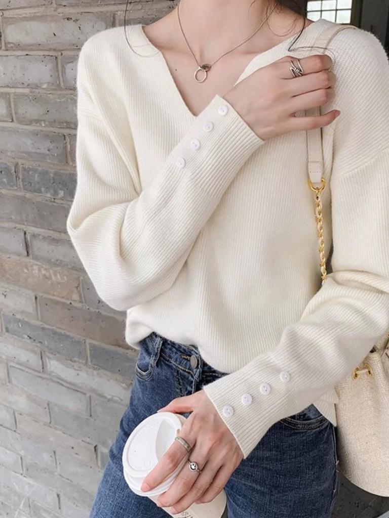 2025 Early Autumn V-Neck Loose Pullover Sweater for Women