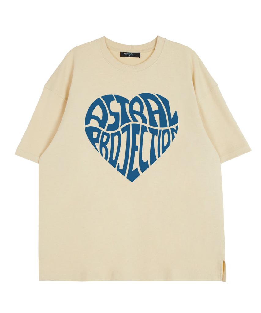 ASTRAL PROJECTION Круглый вырез с логотипом «Большое Сердце» Хлопок 15-нитевой Футболка с коротким рукавом_Масло
