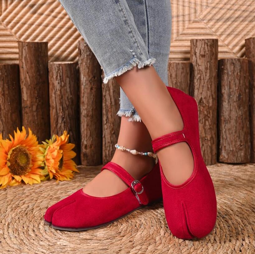 Japanese Style Tabi Ninja Shoes Women Retro Suede Flats Split Hoof Toe Boat Shoes Femme Mary Jeans Mocasines Ballerina Shoe