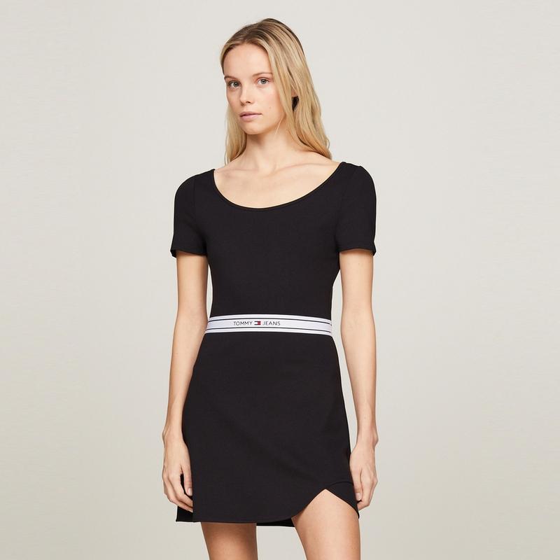 Tommy Hilfiger Модное жаккардовое тканое платье-футболка с блоками цвета, на ремешке, с большим круглым вырезом, эластичное, для спорта и фитнеса, с коротким рукавом, женское, черное DW0DW17924-BDS