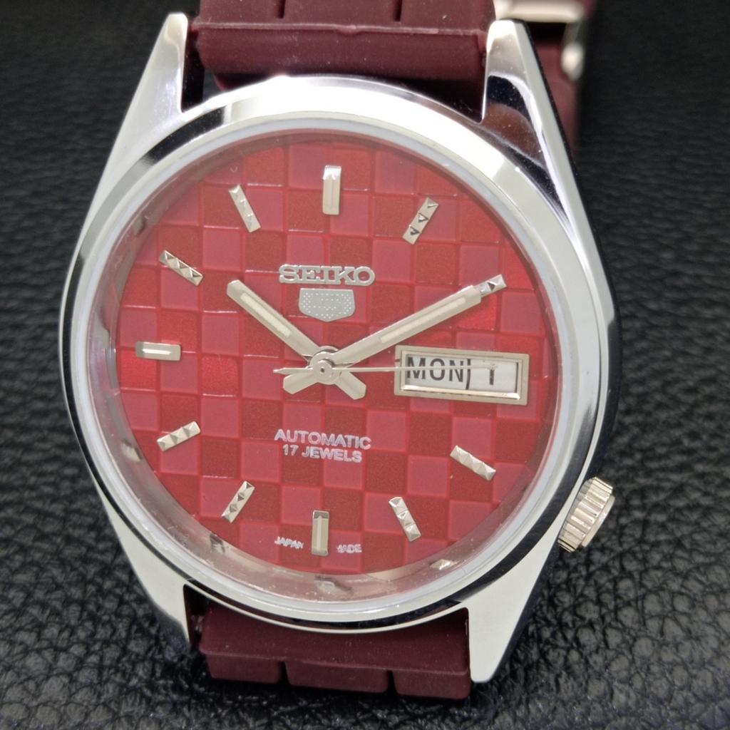 ВОССТАНОВЛЕННЫЕ МУЖСКИЕ АВТОМАТИЧЕСКИЕ ЧАСЫ SEIKO 5 СДЕЛАНО В ЯПОНИИ КРАСНЫЙ ЦИФЕРБЛАТ ЗАКАЗНЫЕ a440110-2 QV90-a440110