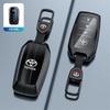 Новый кожаный чехол для ключей из цинкового сплава для CHR Hilux Fortuner Land Cruiser 200 Camry Corolla Crown RAV4 Highland