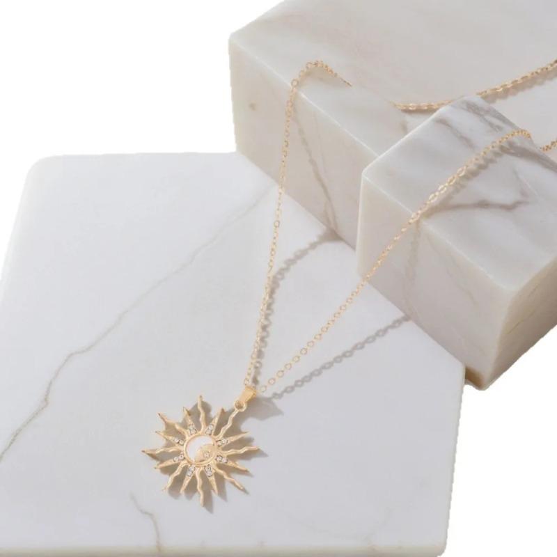 European American Style Sun Flower Pendant Necklace Trendy Zircon Stars Moon Necklace Fashion Collarbone Jewelry