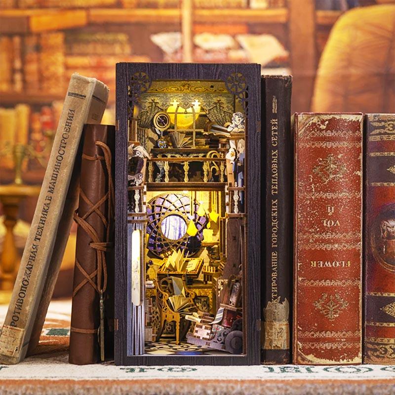 Book Nook Miniature House - Alchemist' Workshop*