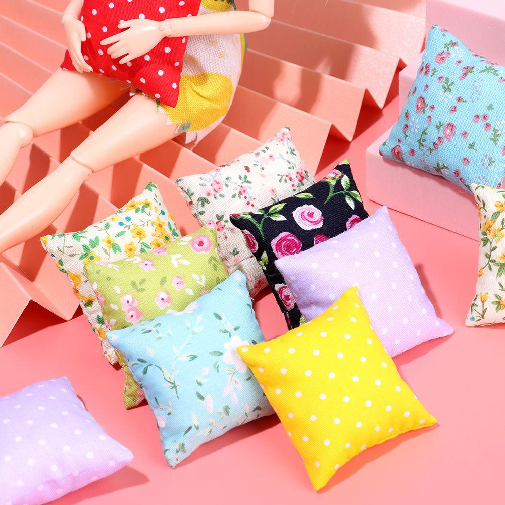 Диван Диван Игрушки Мебель Мини Кукольный домик Подушки Аксессуары для кукол Миниатюрные подушки с цветочным принтом